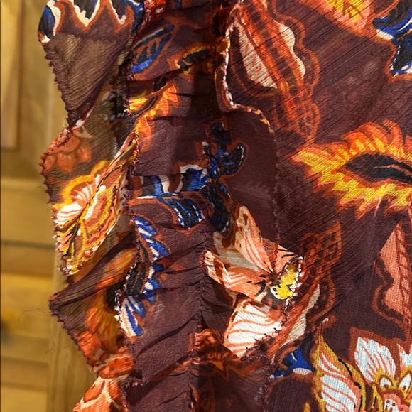 Old NavyPretty floral design top with maroon underlay with ruffled arm edging. - Picture 6 of 6
